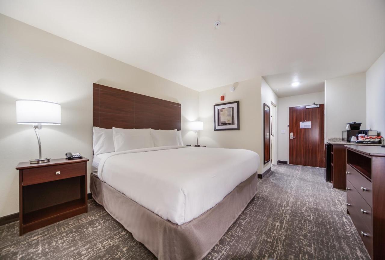 Cobblestone Inn & Suites-Fremont Eksteriør billede