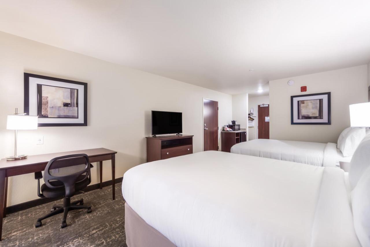 Cobblestone Inn & Suites-Fremont Eksteriør billede