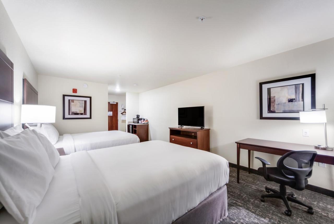 Cobblestone Inn & Suites-Fremont Eksteriør billede