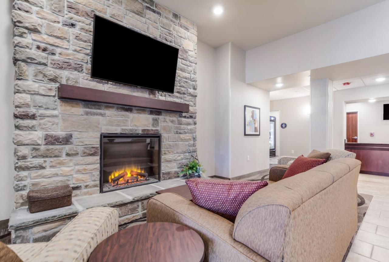 Cobblestone Inn & Suites-Fremont Eksteriør billede