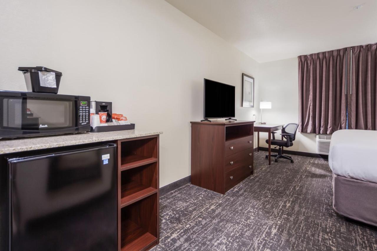 Cobblestone Inn & Suites-Fremont Eksteriør billede
