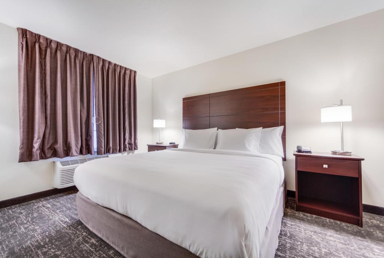 Cobblestone Inn & Suites-Fremont Eksteriør billede